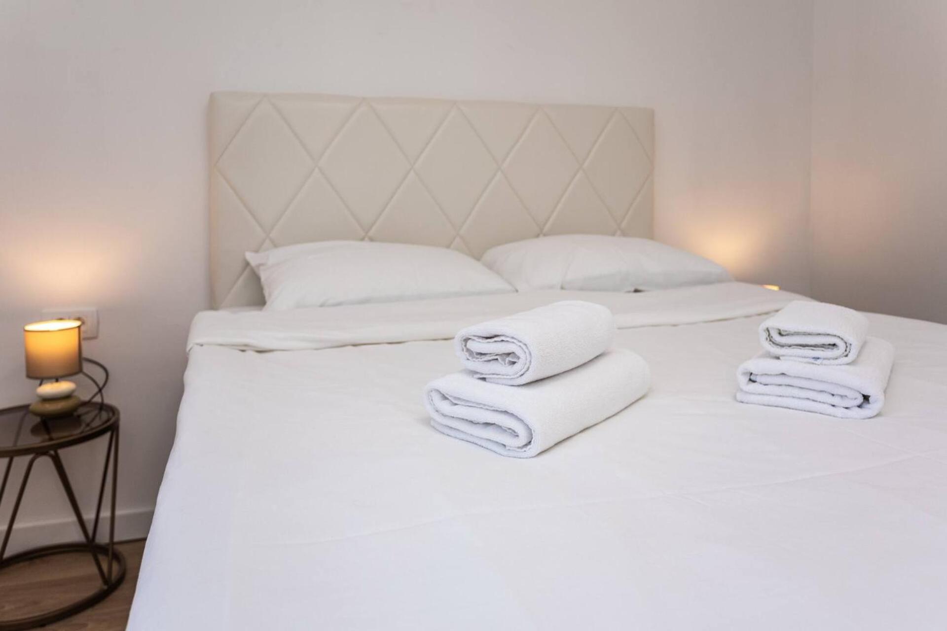 Apartments Bernardeta 2 Baska  Ngoại thất bức ảnh
